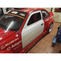 BMW E36 coupé pièces fibre : 2 portes 1 capot 1 malle + vitres