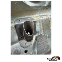 Détail du renfort intérieur de plancher BMW E46 côté carrosserie