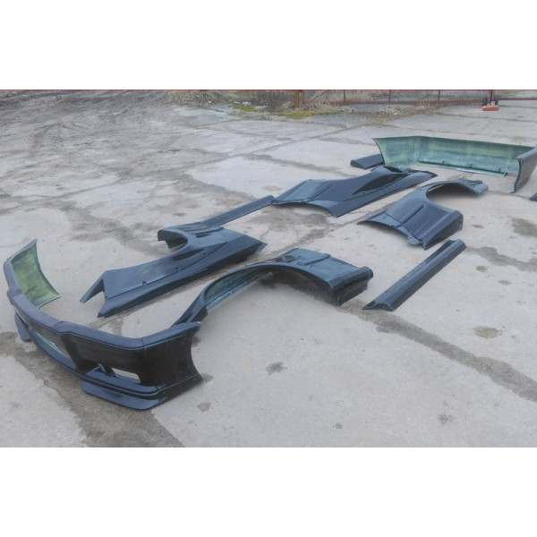 Kit carrosserie fibre BMW E36 Look Rocket Bunny