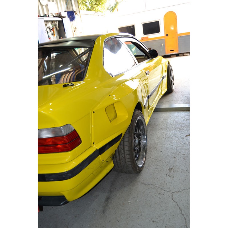 Kit carrosserie fibre BMW E36 Look Rocket Bunny